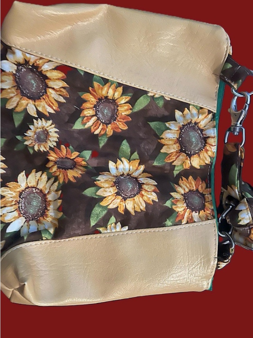 Sunflower Crossbody Bag | Handmade Floral Purse | Multi Pocket | Boho Style - Picture 4 of 5